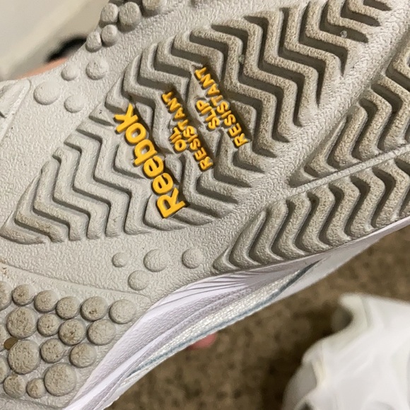 Reebok white shoes - Picture 4 of 4